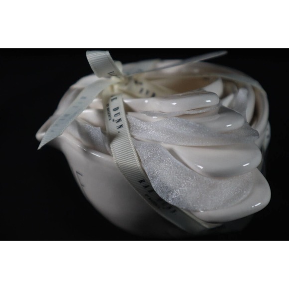 Rae Dunn Artisan White Farmhouse Decor Measuring Cups with Handles Set of 4 NEW - Picture 4 of 5